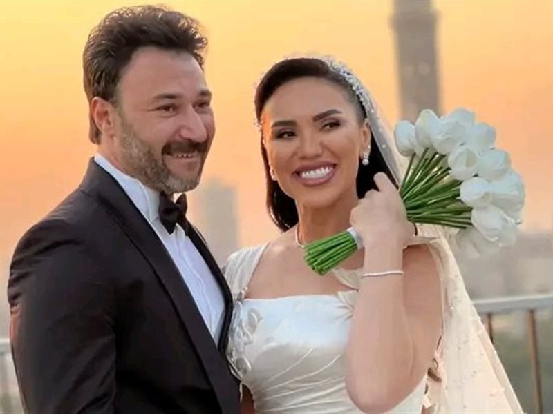 الصور الأولى من حفل زفاف مي فاروق ومحمد العمروسي