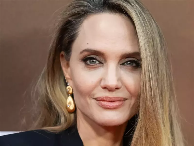 أبرزهم أنجلينا جولي.. مشاهير يفتحون منازلهم للمتضررين من حرائق لوس أنجلوس