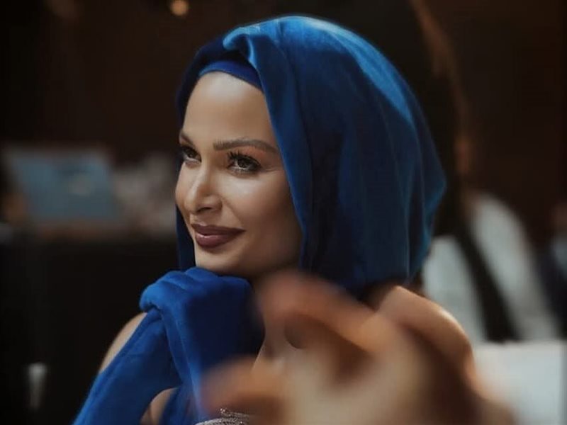 باميلا الكيك تخطف الأنظار بإطلالتها الجريئة في حفل «جائزة الإبداع والتميز» في إسطنبول 