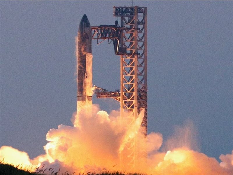 سبيس إكس تحقق نجاحًا جزئيًا في اختبار 