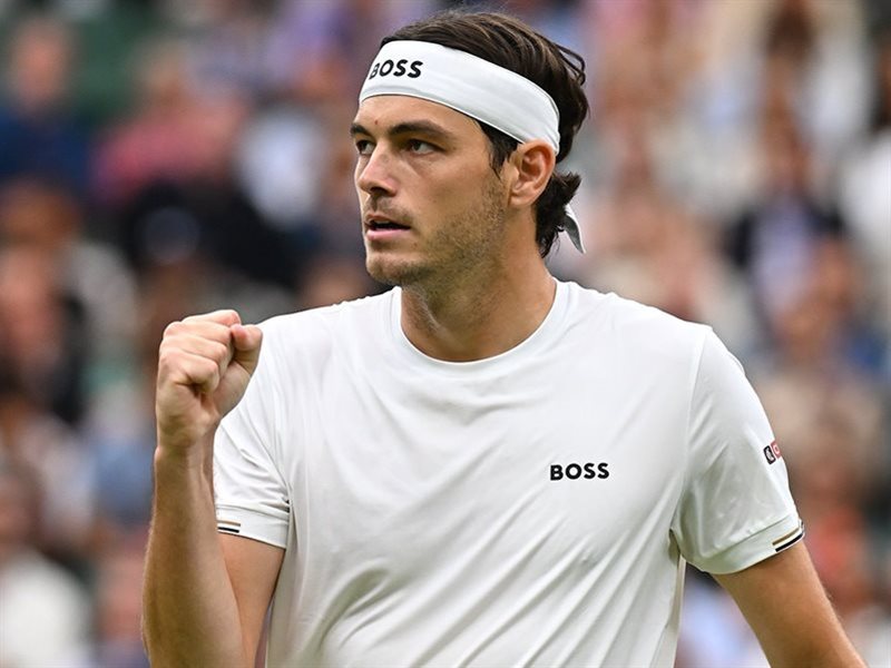 فريتز يتألق بسهولة في مشواره ببطولة أستراليا المفتوحة للتنس 2025