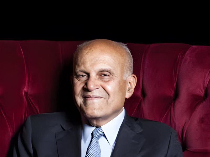 ديلي ميل.. مجدي يعقوب عن ابتكار الصمامات الحية: تفيد مرضى القلب وخاصة الأطفال 