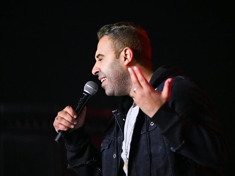 رغم آلام فراق والده.. محمد عدوية يتألق بحفل ضخم في الشروق بصحبة عدوية 