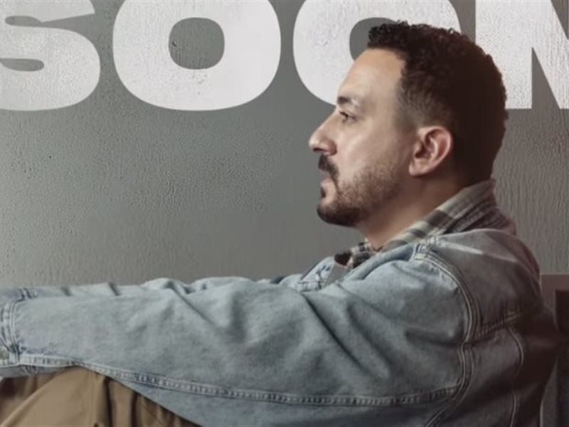 دياب يروج لأحدث أغانيه 