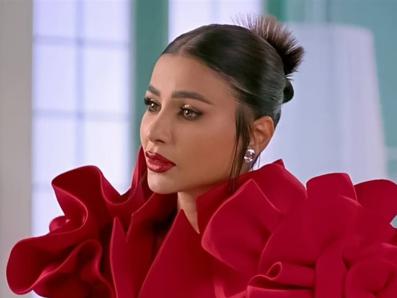 مهيرة عبد العزيز تتألق بإطلالة حمراء أنيقة من توقيع LAITH MAALOUF