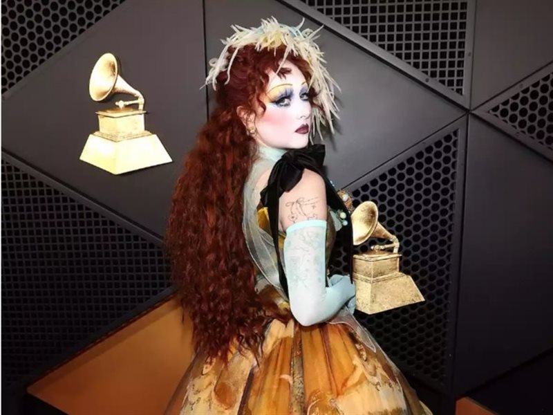 تشابيل روان تسرق الأضواء بإطلالة جريئة ومبتكرة تعود إلى 22 عامًا في حفل توزيع جوائز الجرامي 2025