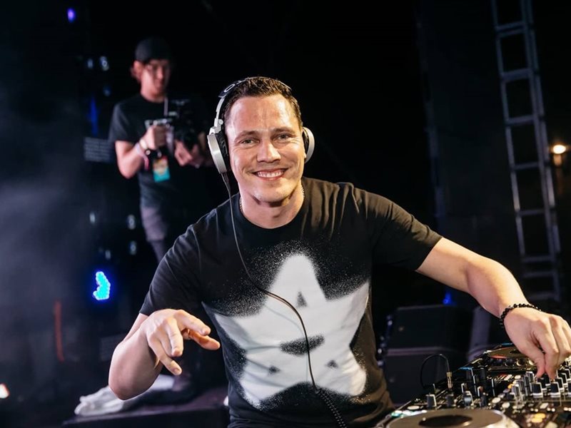 عرب وأجانب.. جدول حفلات شهر فبراير في الإمارات 