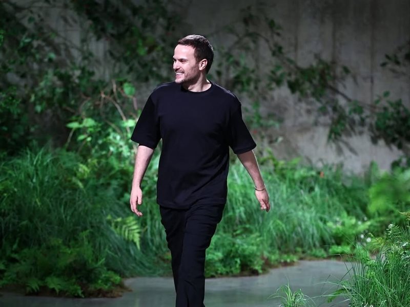 ساباتو دي سارنو يغادر دار غوتشي بعد عامين من الإبداع 