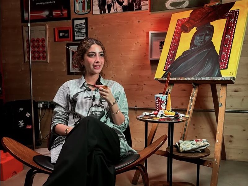 لي لي حلمي تكشف موهبتها في الرسم على الملابس وتروي قصتها مع الفن 