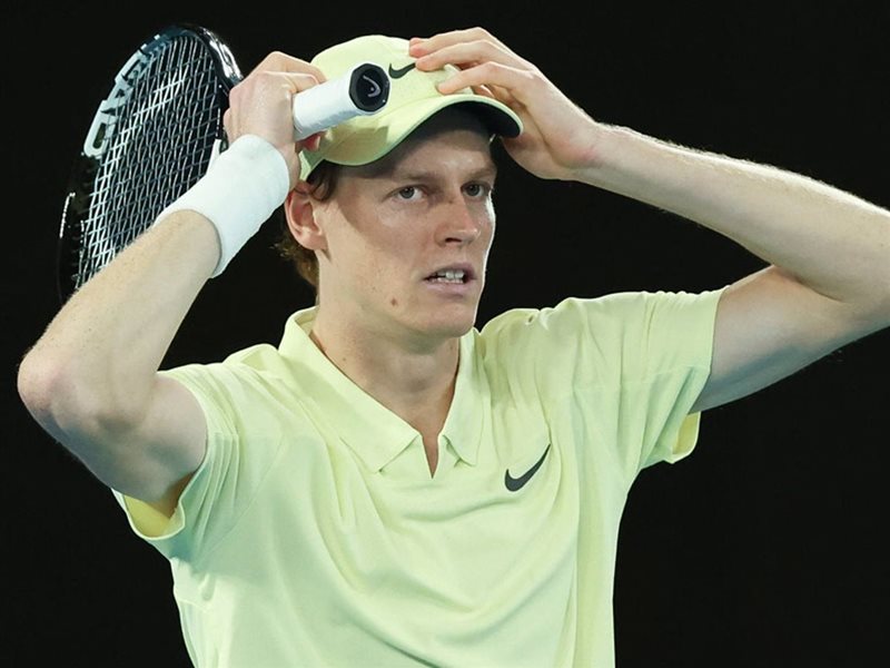 أحداث مثيرة في ملاعب التنس فوكينا يقضي على فريتز وإيقاف سينر لعقوبة المنشطات