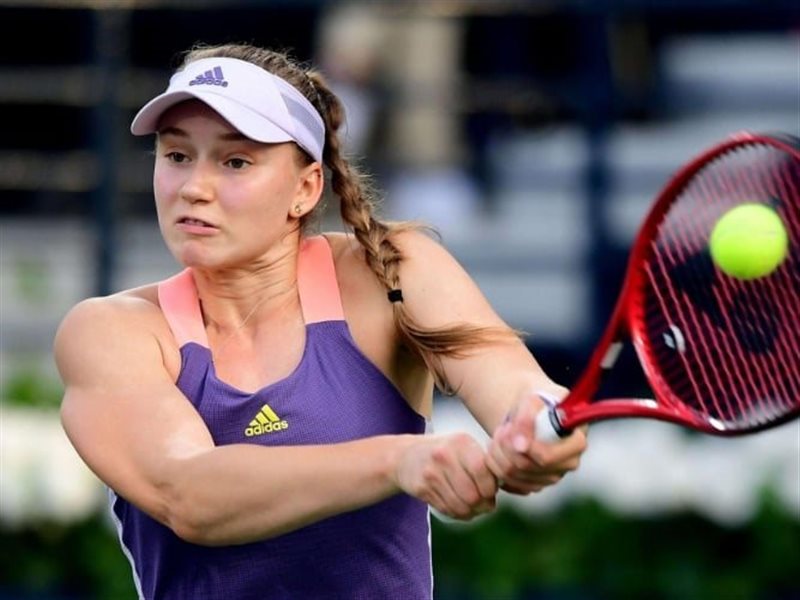 ريباكينا تواصل تألقها في دبي وتضرب موعد مع بادوسا