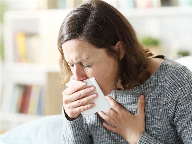 تعاني من سعال مستمر لا يزول.. قد تكون مصابًا بهذه الحالة 