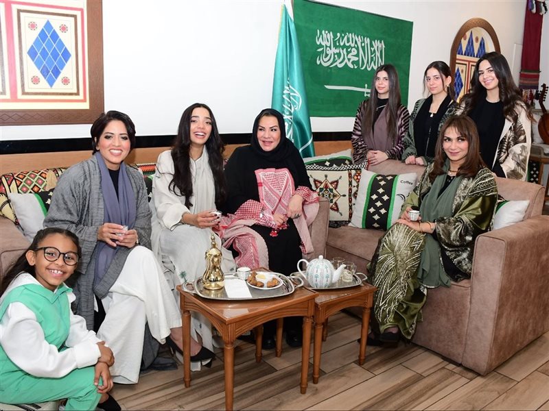 السعوديون في مصر يهدون وطنهم (هذي بلادي) بمناسبة يوم التأسيس