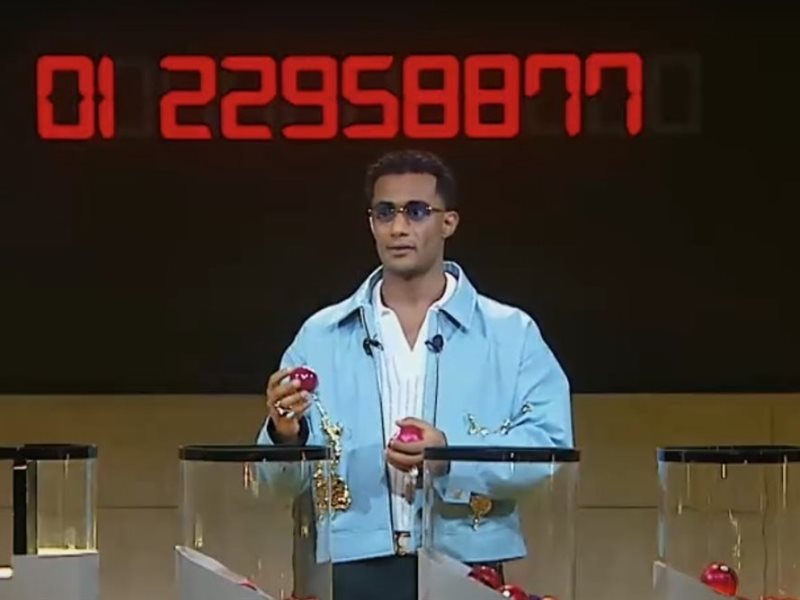 محمد رمضان يطلق 