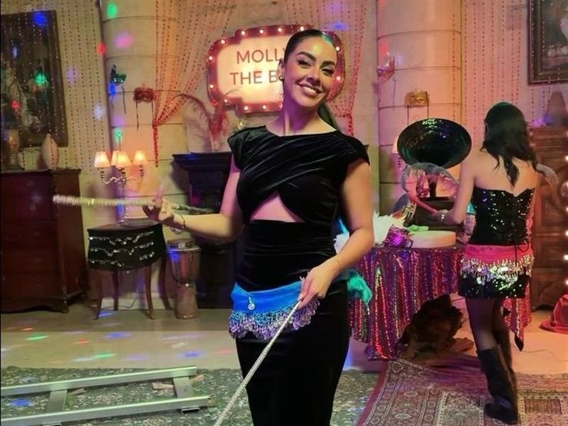 برفقة حسين فهمي وأحمد حاتم.. بدرة تنشر صور من كواليس مسلسل كامل العدد ++ 