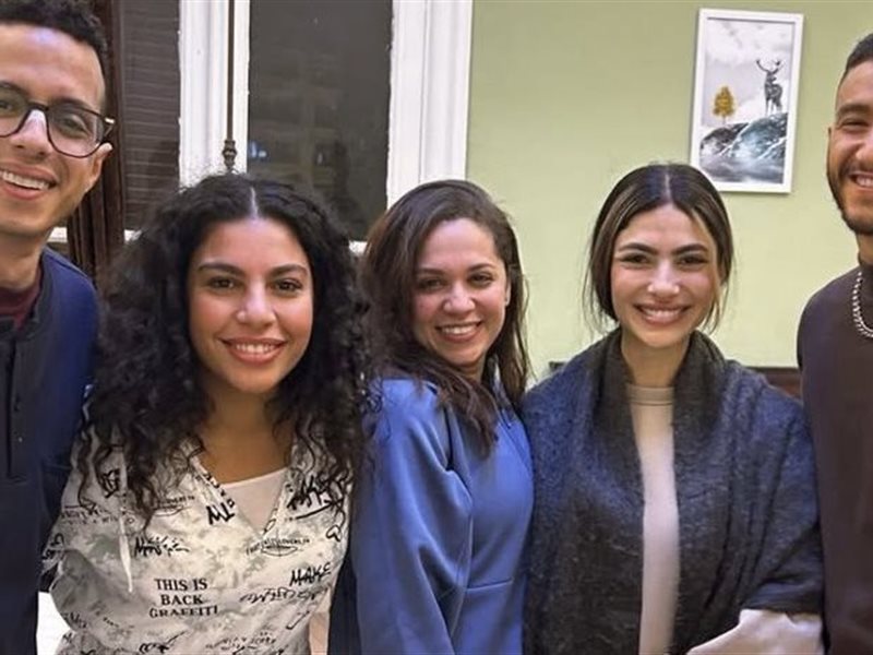 بعد تصدرهما الترند.. لقاء غير متوقع يجمع أبطال 