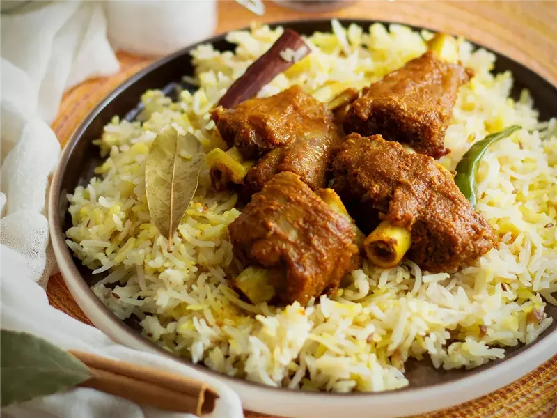 على سفرة رمضان.. خطوة بخطوة حضري الحنيذ اليمني بأسهل طريقة