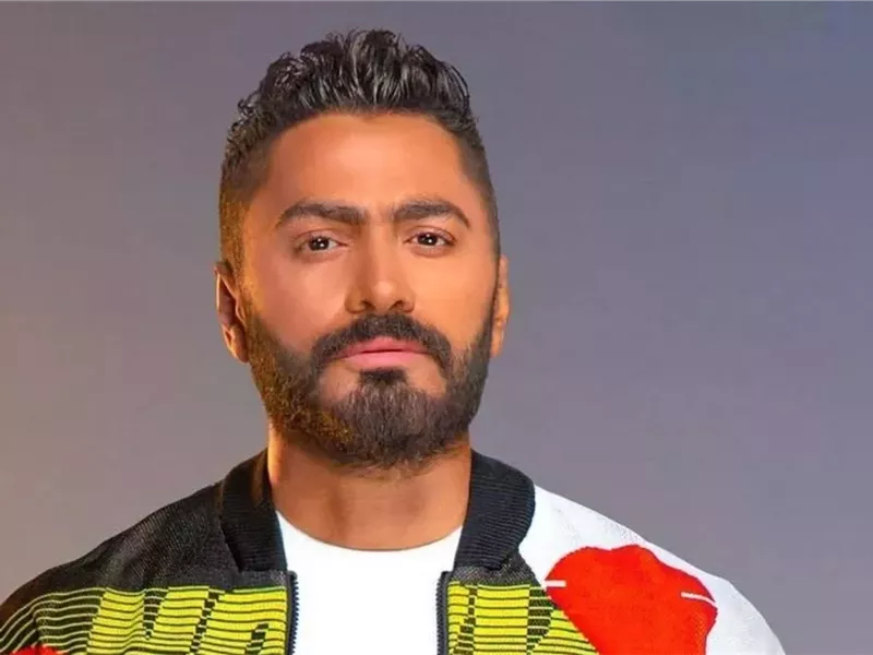 تامر حسني يوجه رسالة لصناع 