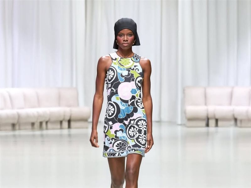 دار leonard paris تقدم مجموعة ربيع وصيف 2025 خلال أسبوع الموضة في باريس 