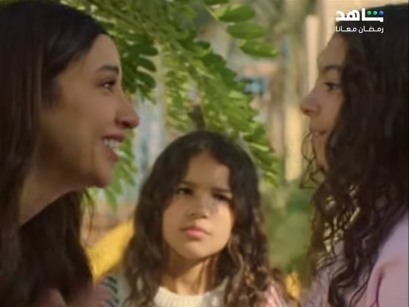 مكة ابنة محمد صلاح تساوم دينا الشربيني في مسلسل كامل العدد 3 