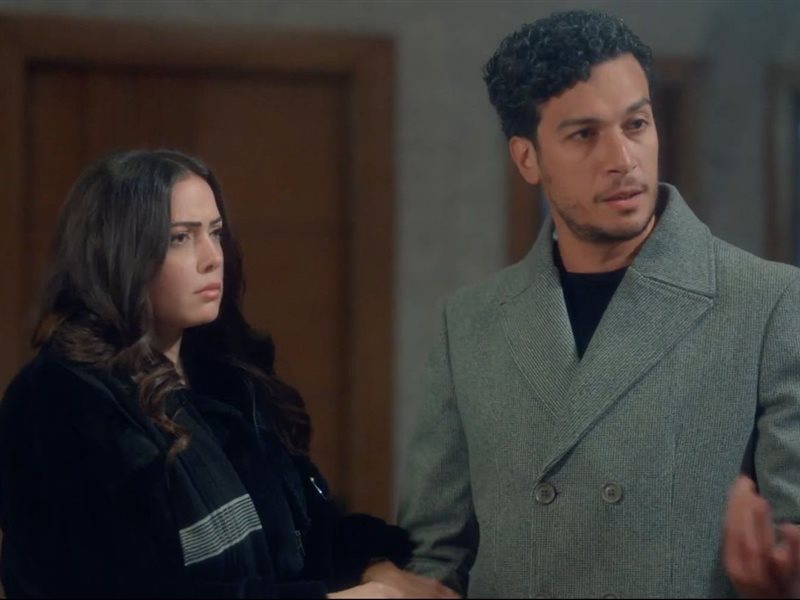 مسلسل الكابتن الحلقة 10.. خطيبة أحمد عبد الوهاب تضعه في مأزق 