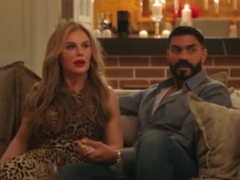 نيكول سابا تضرب ياسمين عبد العزيز في 