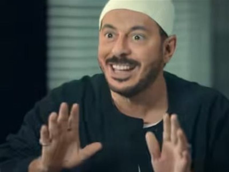 مسلسل حكيم باشا الحلقة 12.. مصطفى شعبان يخبر عمه نيته للإبتعاد عن تجارة الآثار