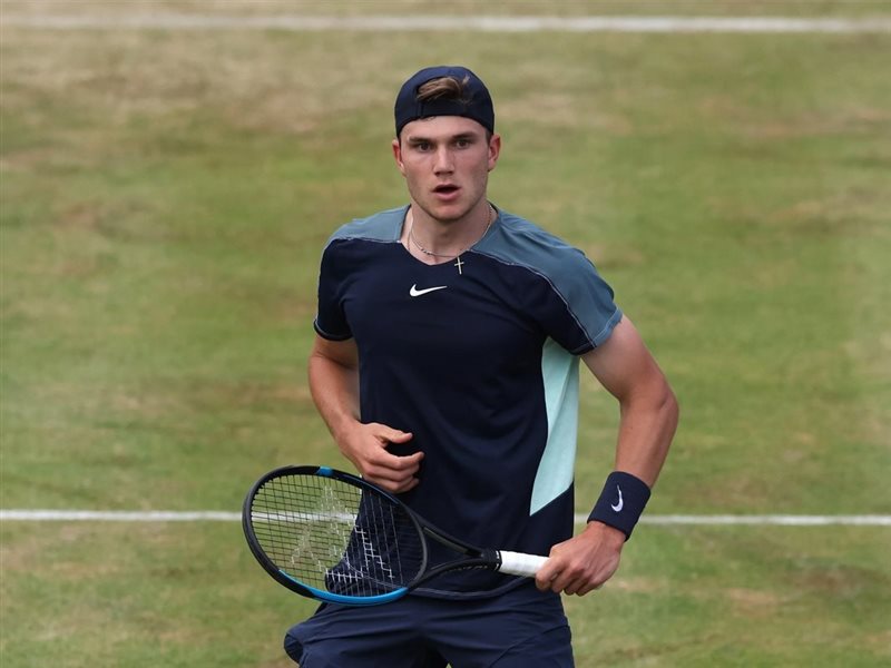 درابر يُسقط ألكاراز ويواجه رون في نهائي تاريخي لإنديان ويلز