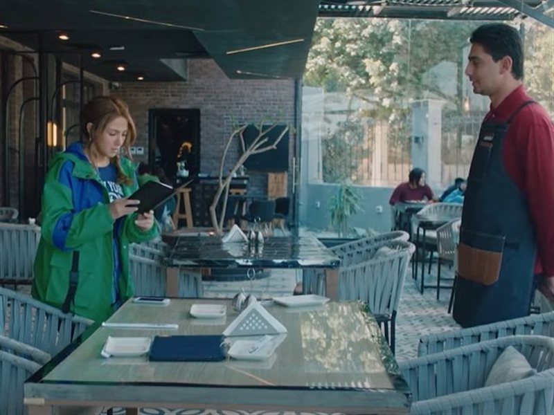 مسلسل عايشة الدور الحلقة 2.. نسمة تضع عايشة في ورطة واللقاء الأول مع دكتور حازم 