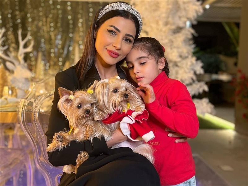  مهيرة عبدالعزيز توجه رسالة مؤثرة لابنتها في عيد الأم