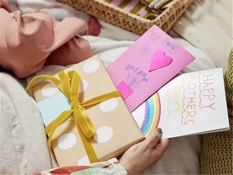 منها إعفائها من الأعمال المنزلية.. أغرب تقاليد الاحتفال بعيد الأم حول العالم 