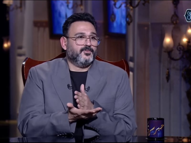 أكرم حسني لـ