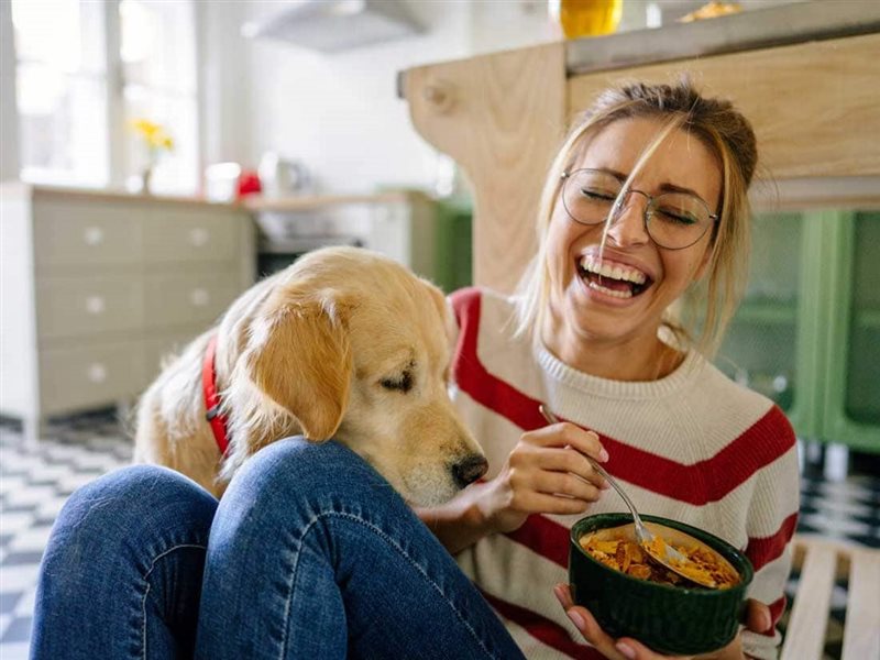 10 أطعمة مفيدة لتعزيز المزاج.. احرص على تناولها