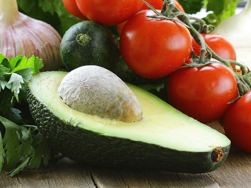 تنسى شرب الماء.. 10 أطعمة تساعد على ترطيب جسمك خلال الصيام 