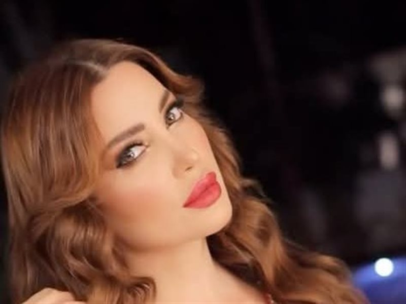 نسرين طافش تتألق بقفطان أحمر من توقيع نور أزهري 