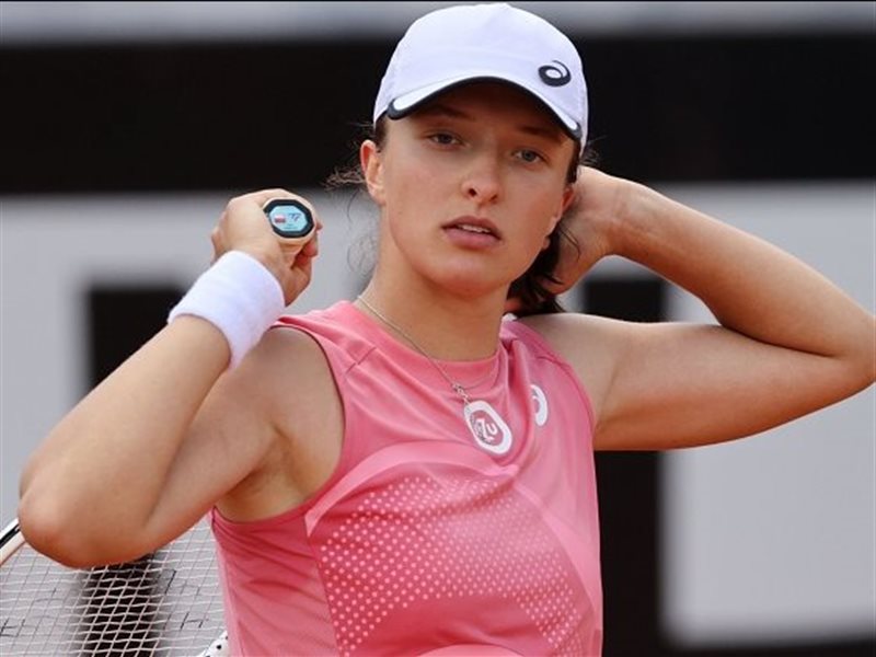 إجراءات مشددة لحماية شفيونتيك بعد مضايقات مشجع في ميامي