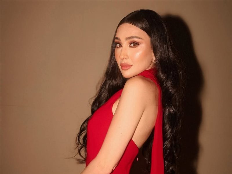 جيسي عبده تتألق بالأحمر في حفل سحور 