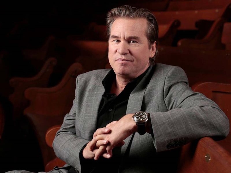 وفاة النجم فال كيلمر بطل ”باتمان” عن عمر 65 عاما