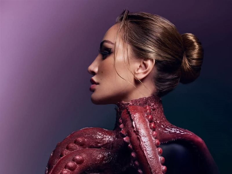 مايا دياب تخطف الأنظار بإطلالة الأخطبوط من Anicorn