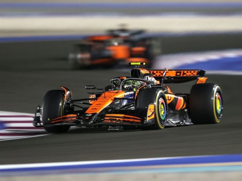 ماكلارين يسطع في تجارب جائزة اليابان الكبرى وسط فوضى وإثارة على حلبة سوزوكا