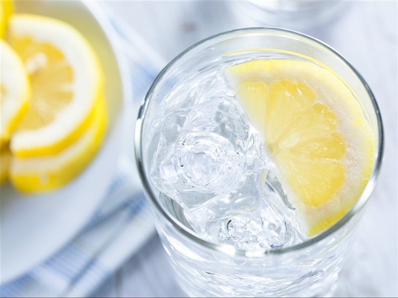 أبرزها الليمون.. 5 أطعمة تساعد في منع حصوات الكلى 