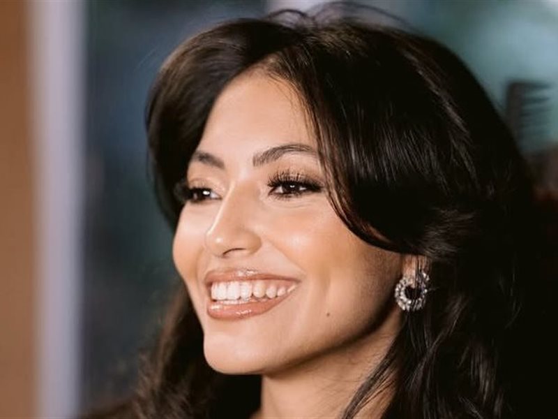 مي الغيطي تخوض مغامرة عالمية جديدة في 