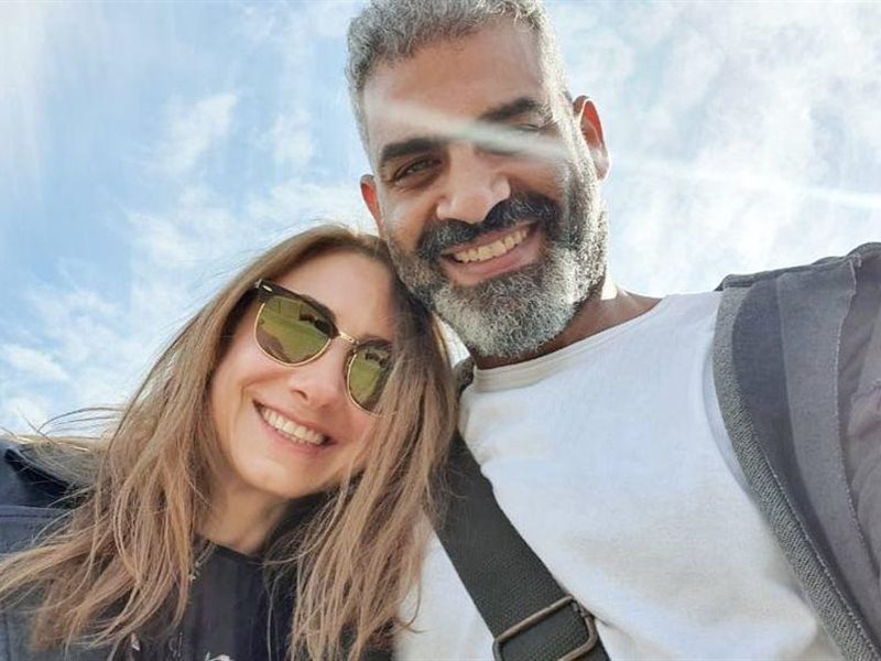 هاني عادل يهنئ زوجته دياموند بو عبود بعد فوزها بجائزة في هوليوود للفيلم العربي 