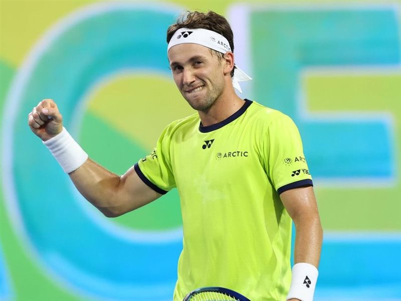 هانفمان يسقط منسيك في ميونخ ورود يبدأ حملة الدفاع عن لقب برشلونة بقوة