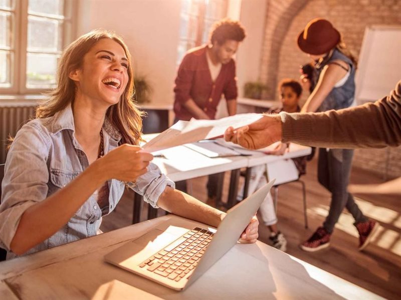 هل تريد أن تكون أكثر إيجابية؟.. إليك 10 أشياء يفعلها الأشخاص المتفائلون 