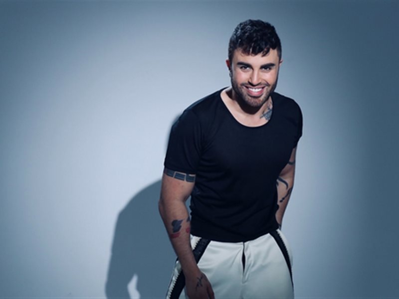 جاد شويري عن انتقاد إطلالات النجوم: جدل بلا طعم على لبس الشاب العصري