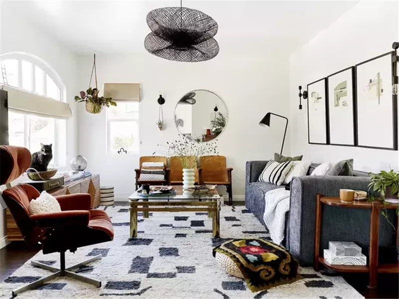 5 طرق سهلة لإزالة الروائح الكريهة من السجاد 