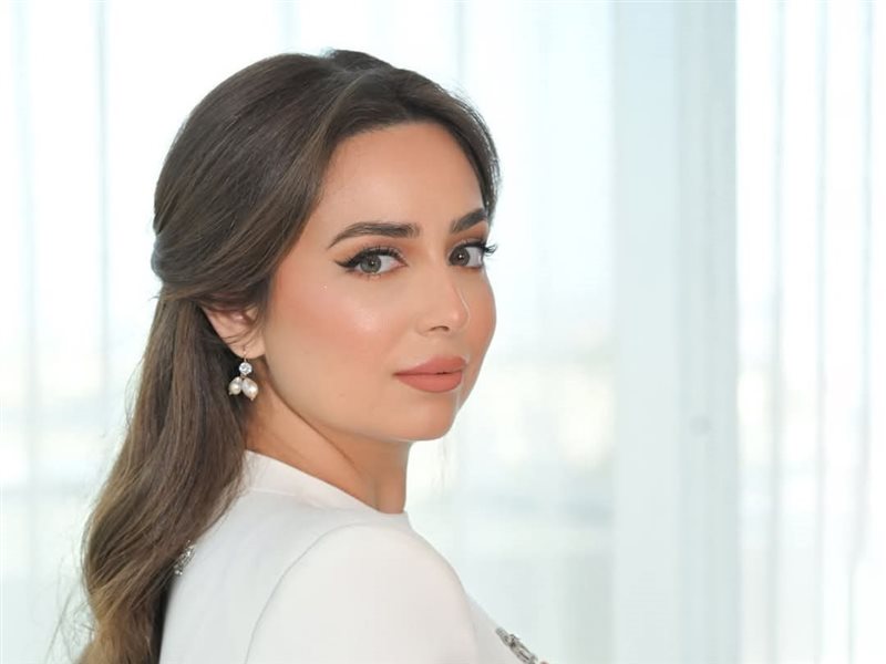  هبة مجدي تتألق بالأبيض من توقيع  heshe33  