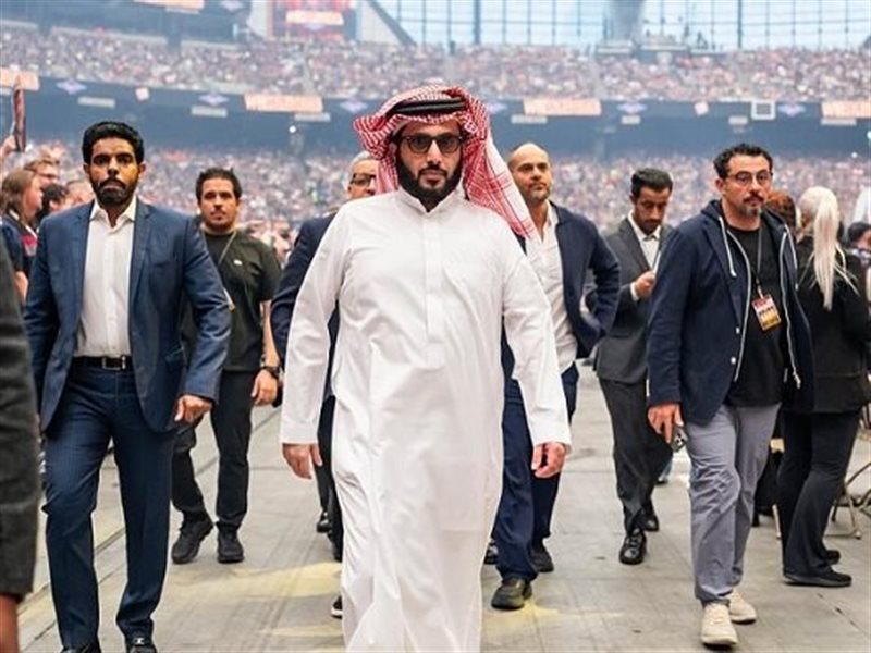 تركي آل الشيخ يحضر راسلمينيا 41 في لاس فيغاس