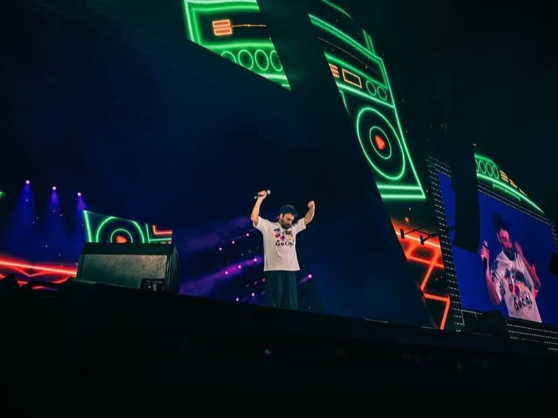 بالصور.. حميد الشاعري يتألق في ختام مهرجان فورمولا 1 بجدة بحضور جماهيري ضخم 